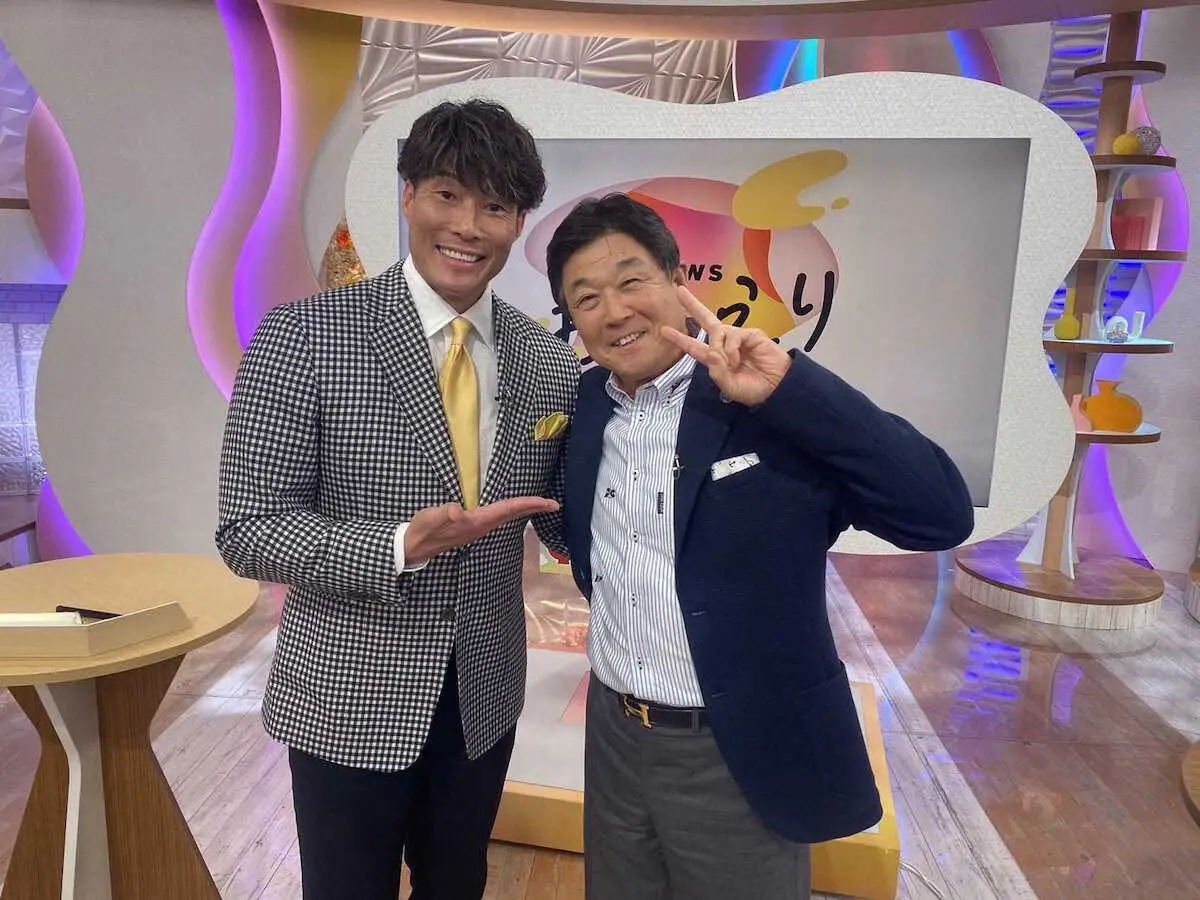 ABCテレビ「newsおかえり」に出演した阪神・平田ベッドコーチ（右）と糸井氏（球団提供）