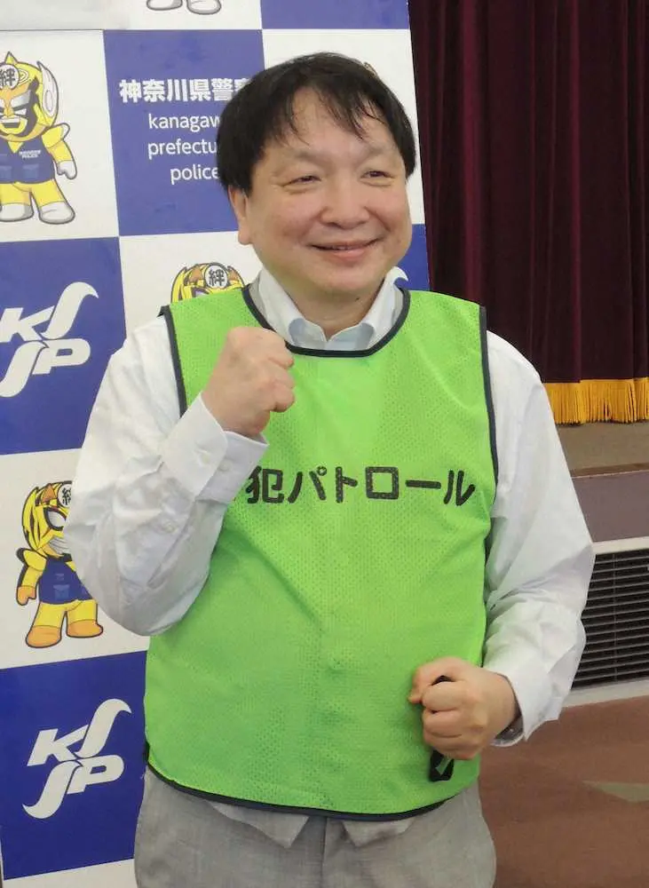 ビブス贈呈式に出席した大橋秀行会長