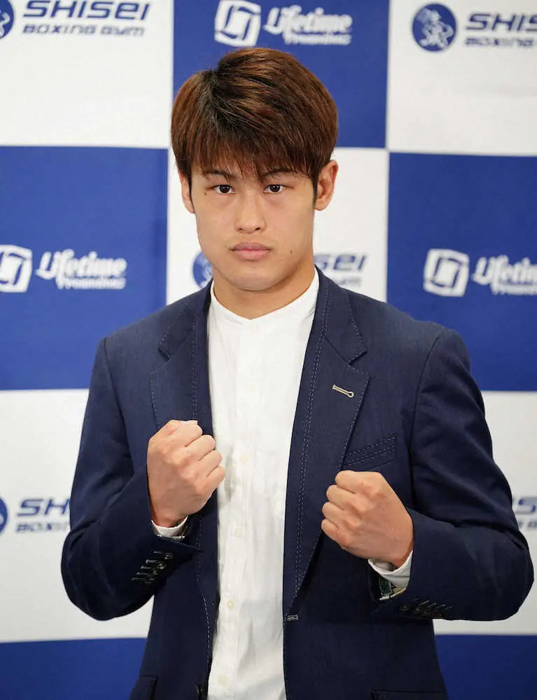 デビュー戦が決まった堤（撮影・島崎　忠彦）