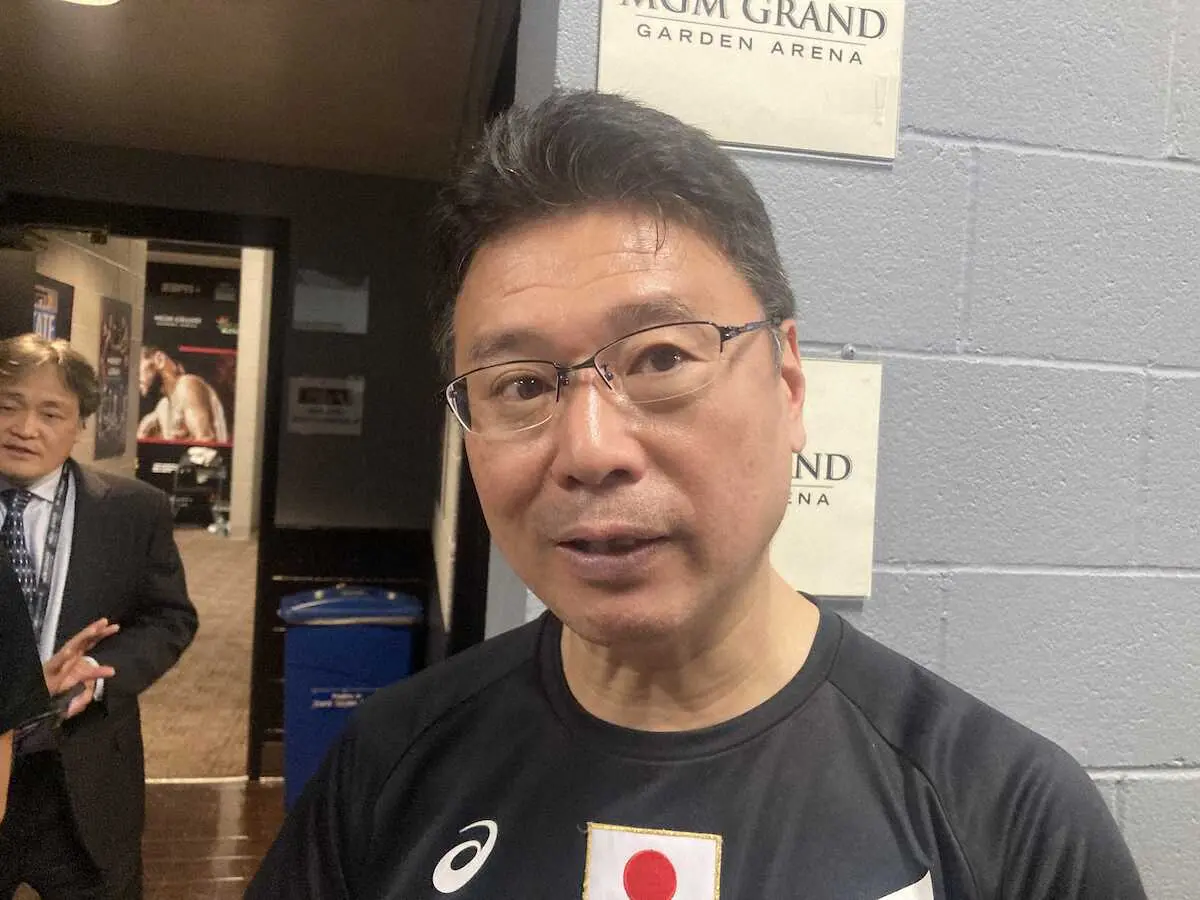 取材の応じる村野会長（撮影・杉浦　大介通信員）