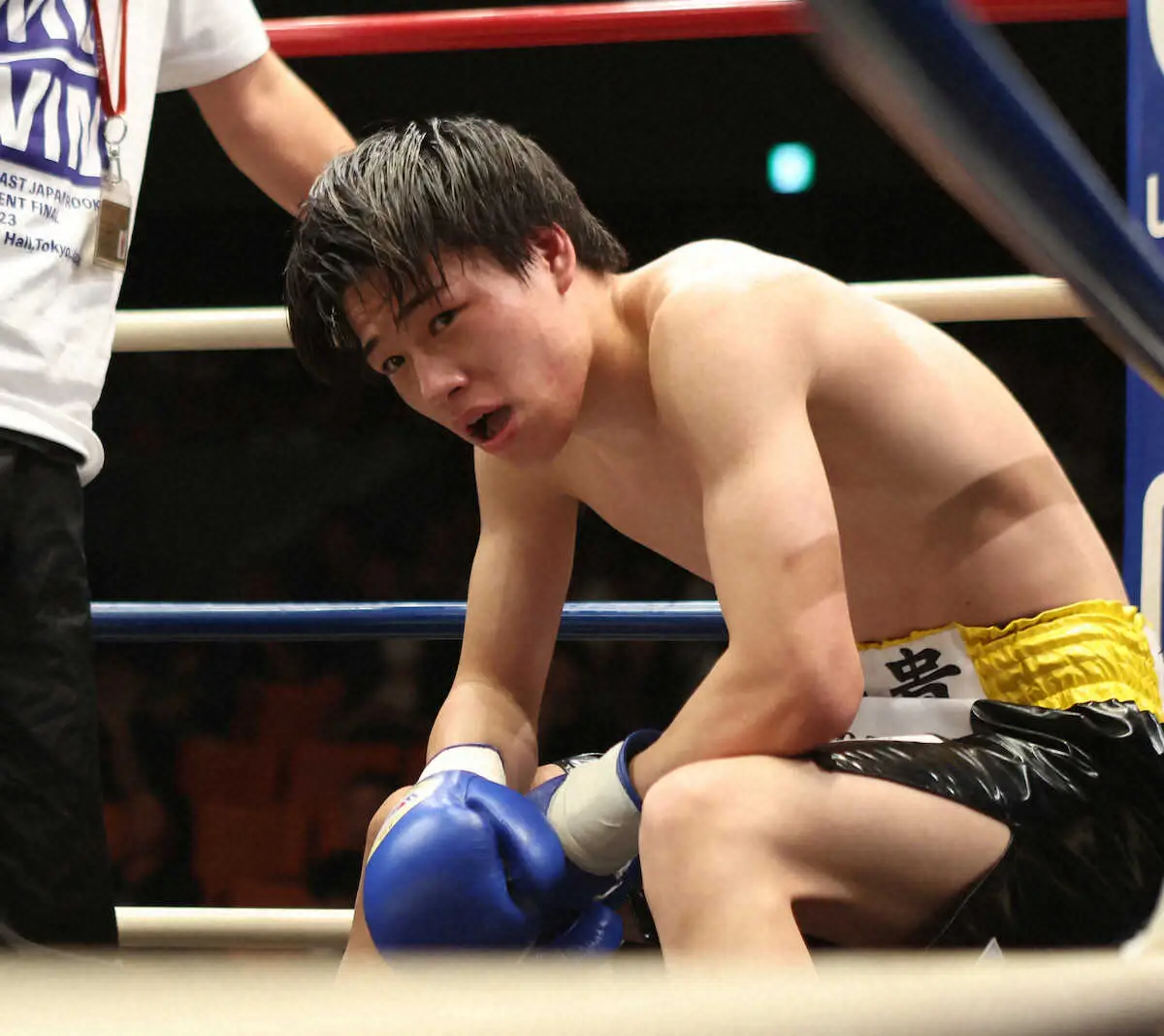 ＜東日本新人王　ライト級四回戦＞惜しくも敗れた菊池　（撮影・白鳥　佳樹）