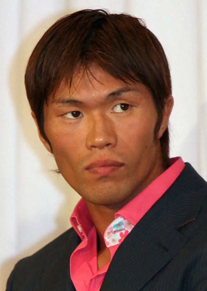 エキシビジョンマッチにもかかわらず三日月蹴りをいれてきた先輩Kー1ファイター。小比類巻貴之氏（2007年撮影）