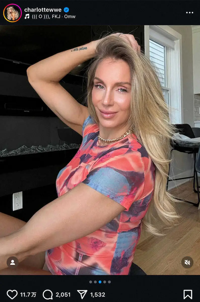 シャーロット・フレアーの公式インスタグラム（＠charlottewwe）から。