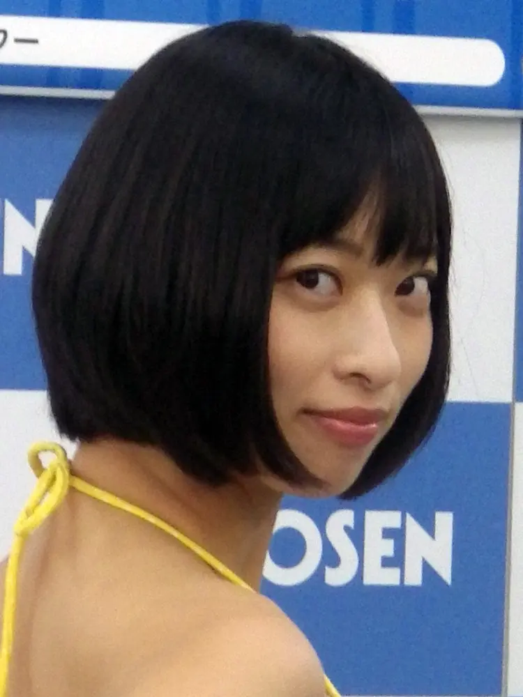 倉持由香