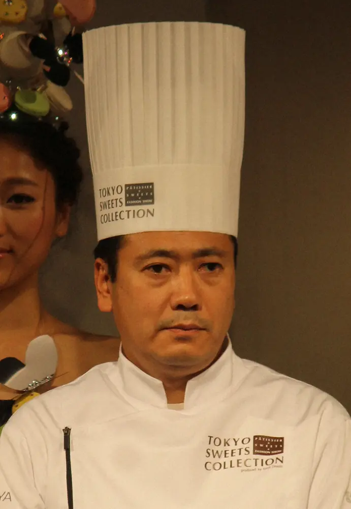 パティシエの鎧塚俊彦氏