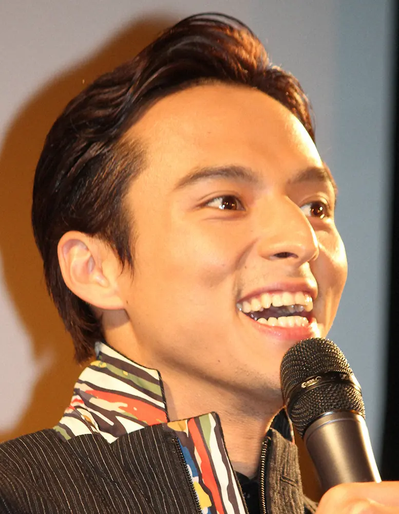 満島真之介