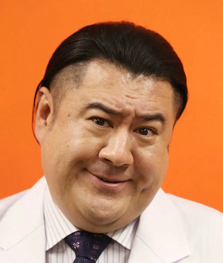 小手伸也