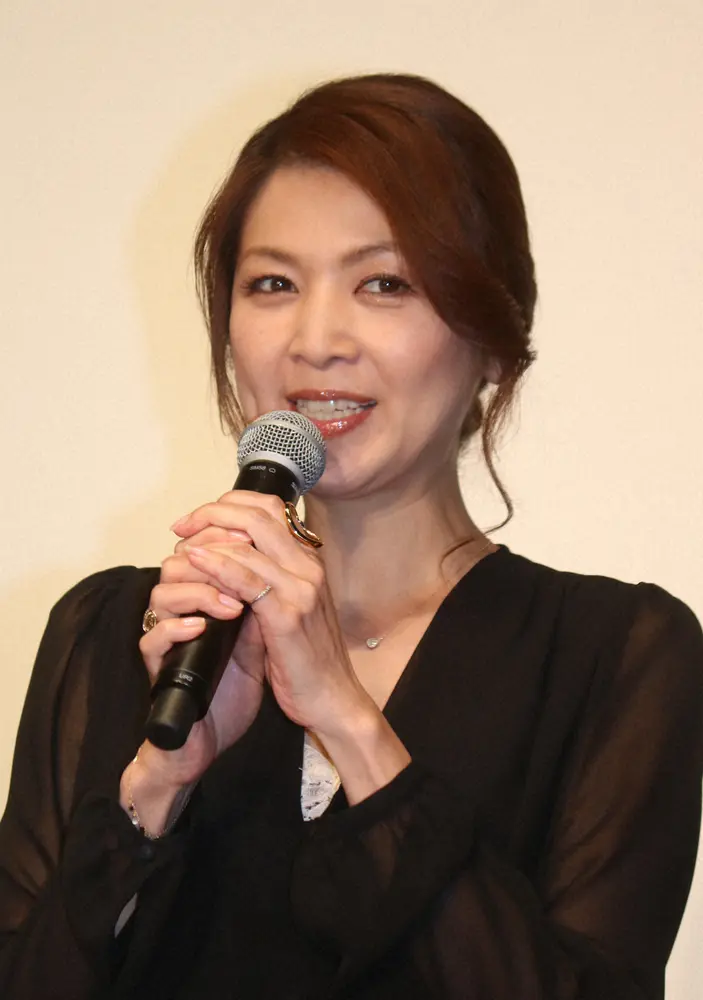 飯島直子（2019年撮影）