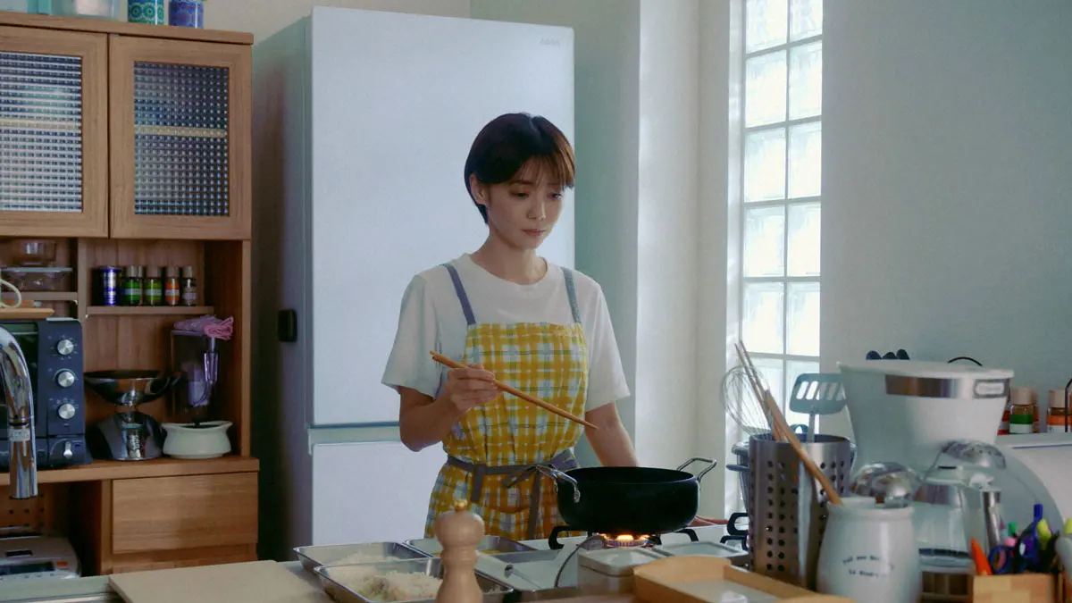 7日放送の第9話のワンシーン（C）「隣の男はよく食べる」製作委員会