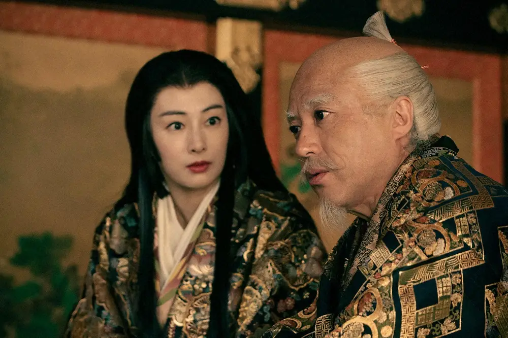 大河ドラマ「どうする家康」第38話。茶々（北川景子）と豊臣秀吉（ムロツヨシ）（C）NHK