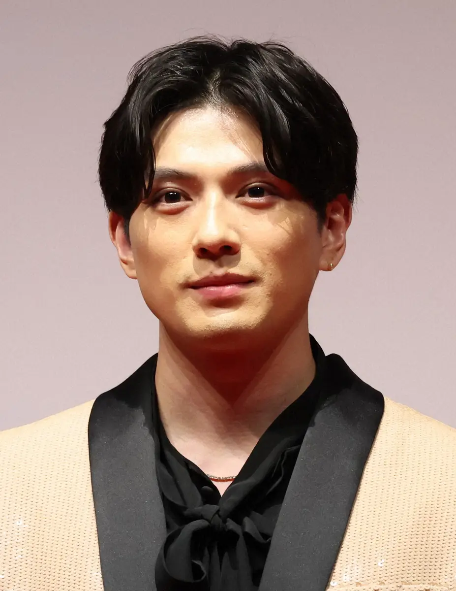 俳優の新田真剣佑