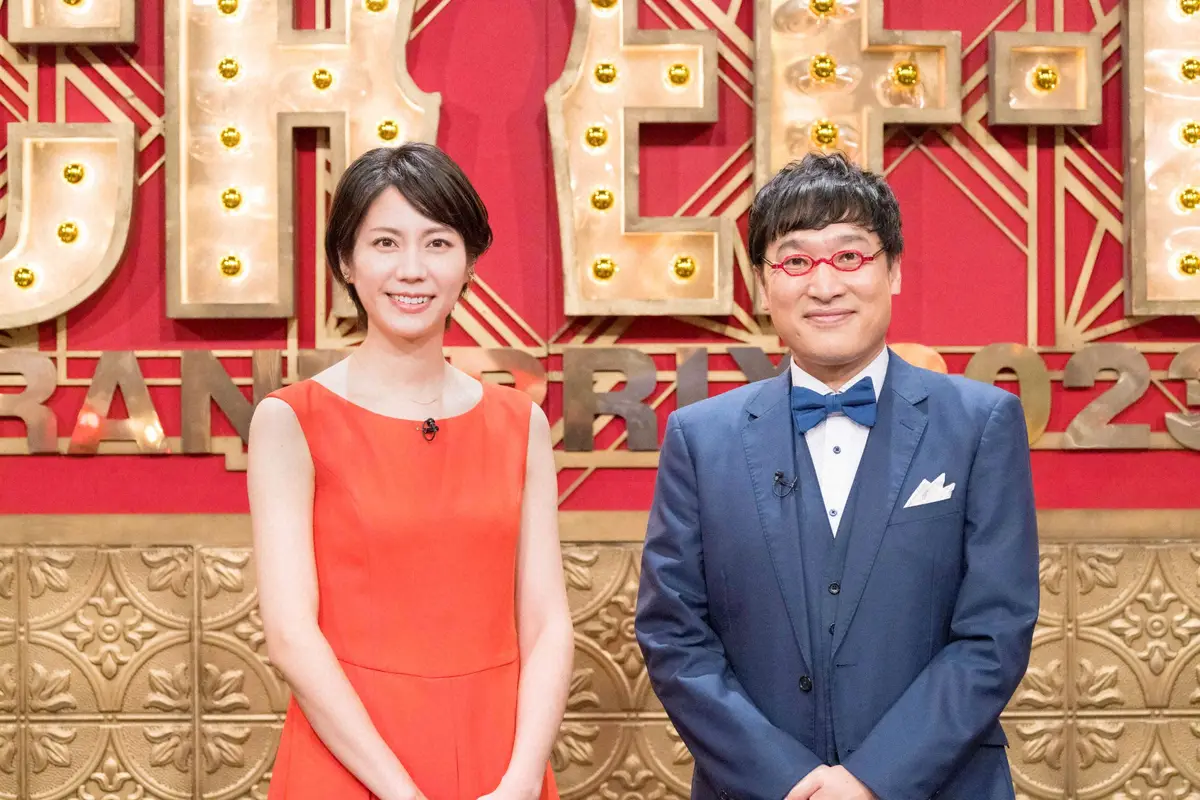 ABC「CHEF―1」の司会を務める山里亮太さん（右）と松下奈緒さん　（写真提供　ABCテレビ）