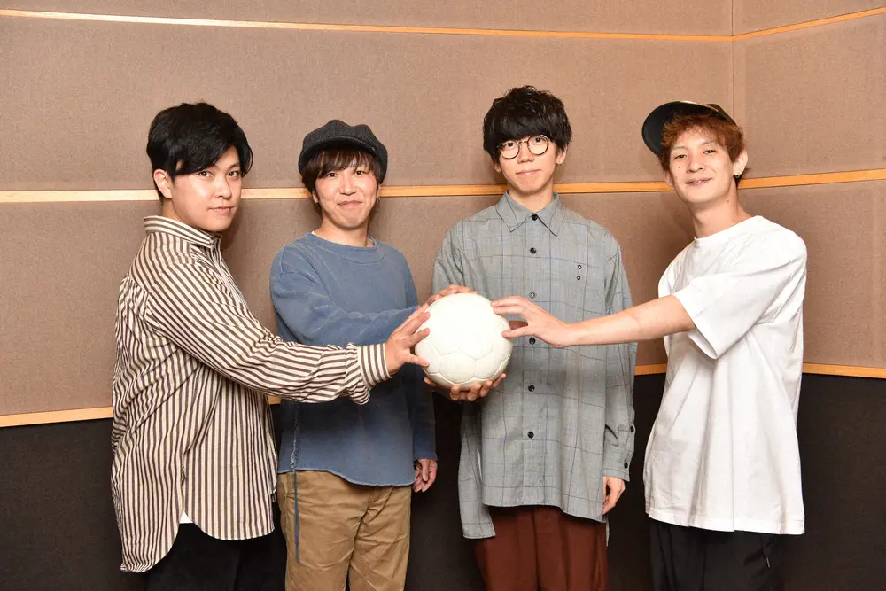 「ｓｕｍｉｋａ」の（左から）小川貴之、荒井智之、片岡健太、黒田隼之介さん