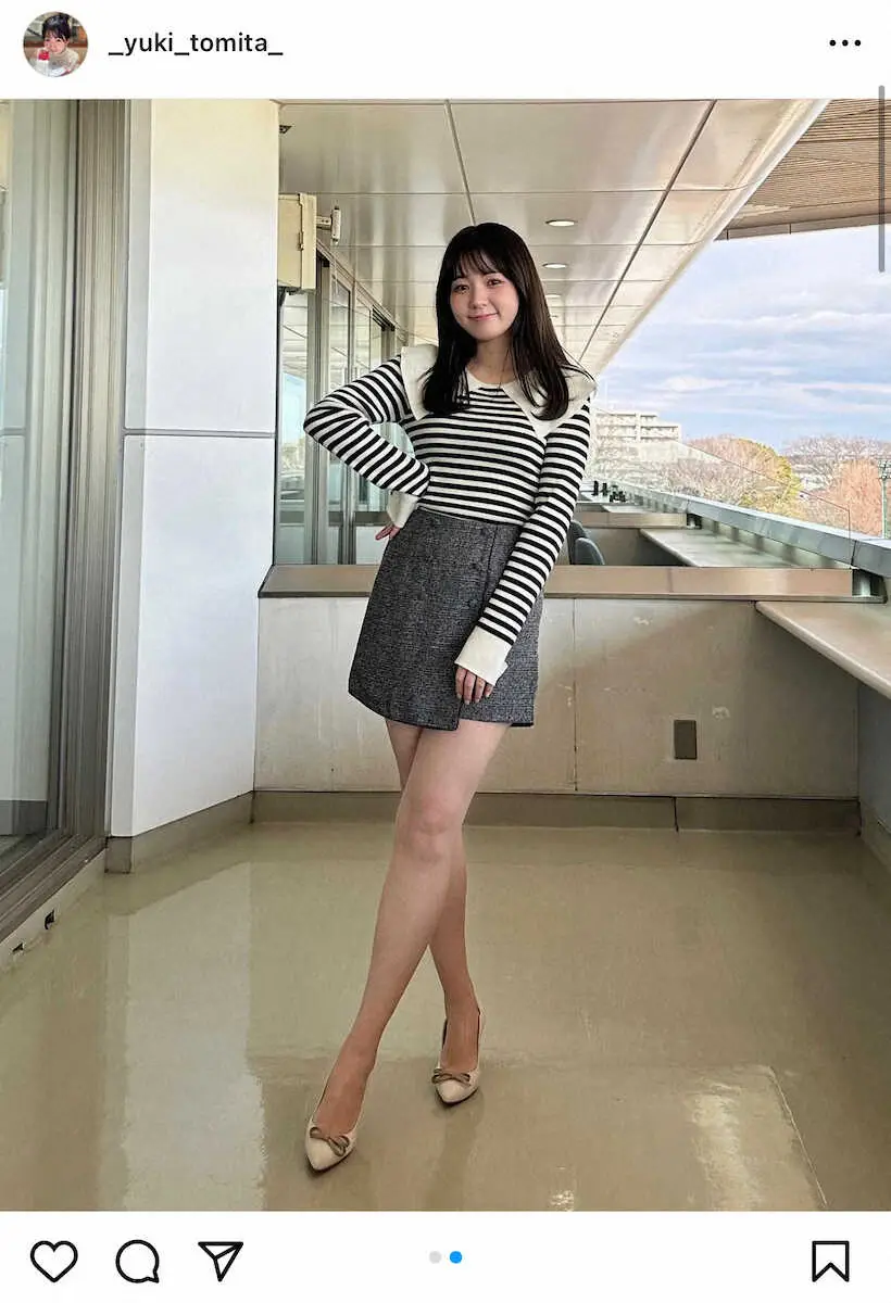 「その美脚は反則！」フォロワー悶絶のミニスカ生脚ショット！冨田有紀の公式インスタグラム（＠yuki_tomita_777）から。