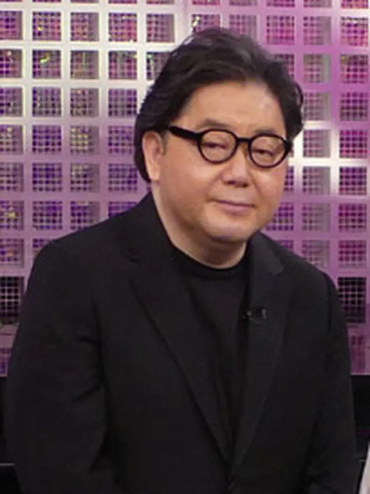 秋元康氏