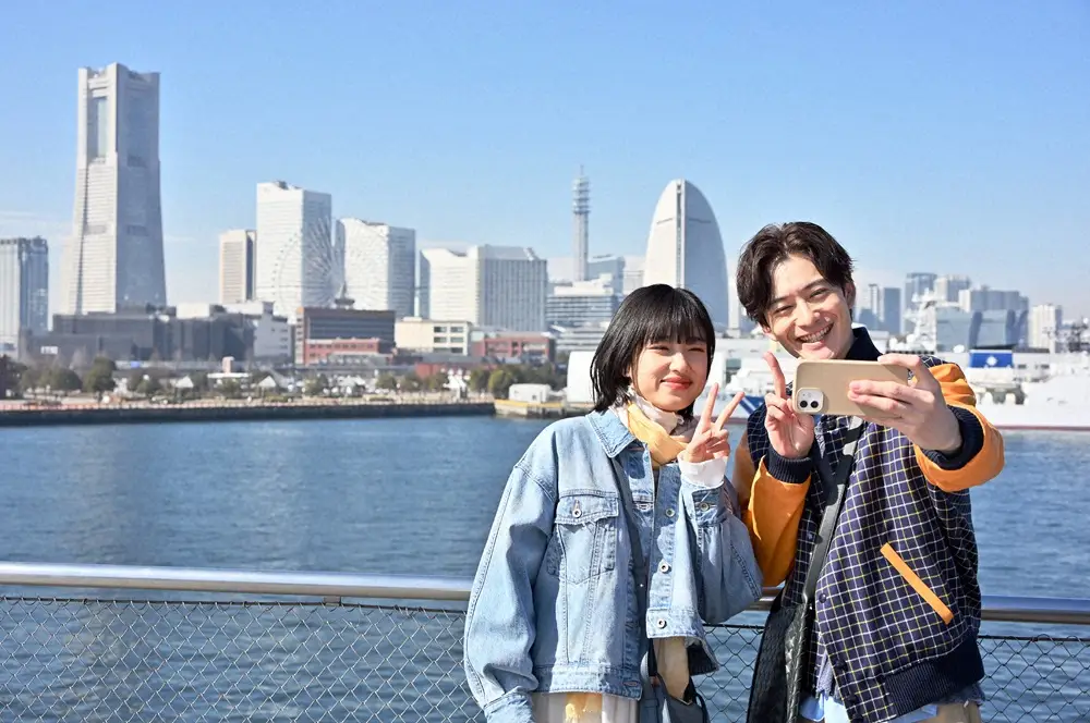 金曜ドラマ「不適切にもほどがある！」第7話。デートを楽しむ小川純子（河合優実）とナオキ（岡田将生）だったが…（C）TBS