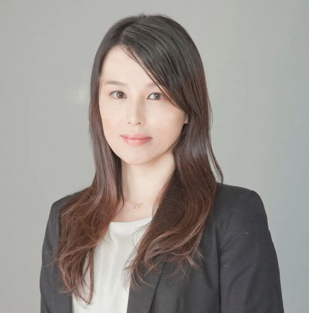 株式トレーダーでタレントの若林史江