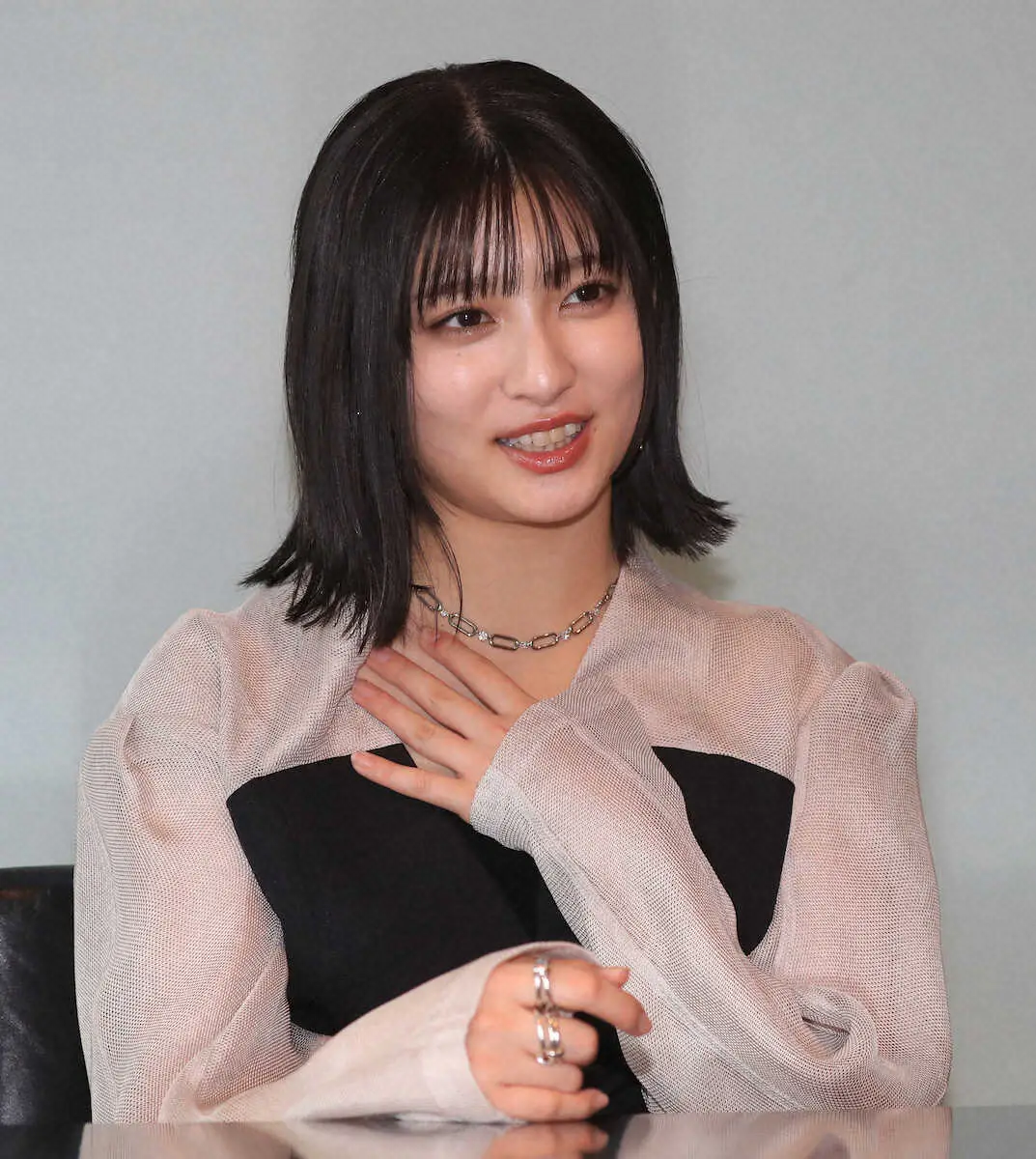 女優の吉川愛