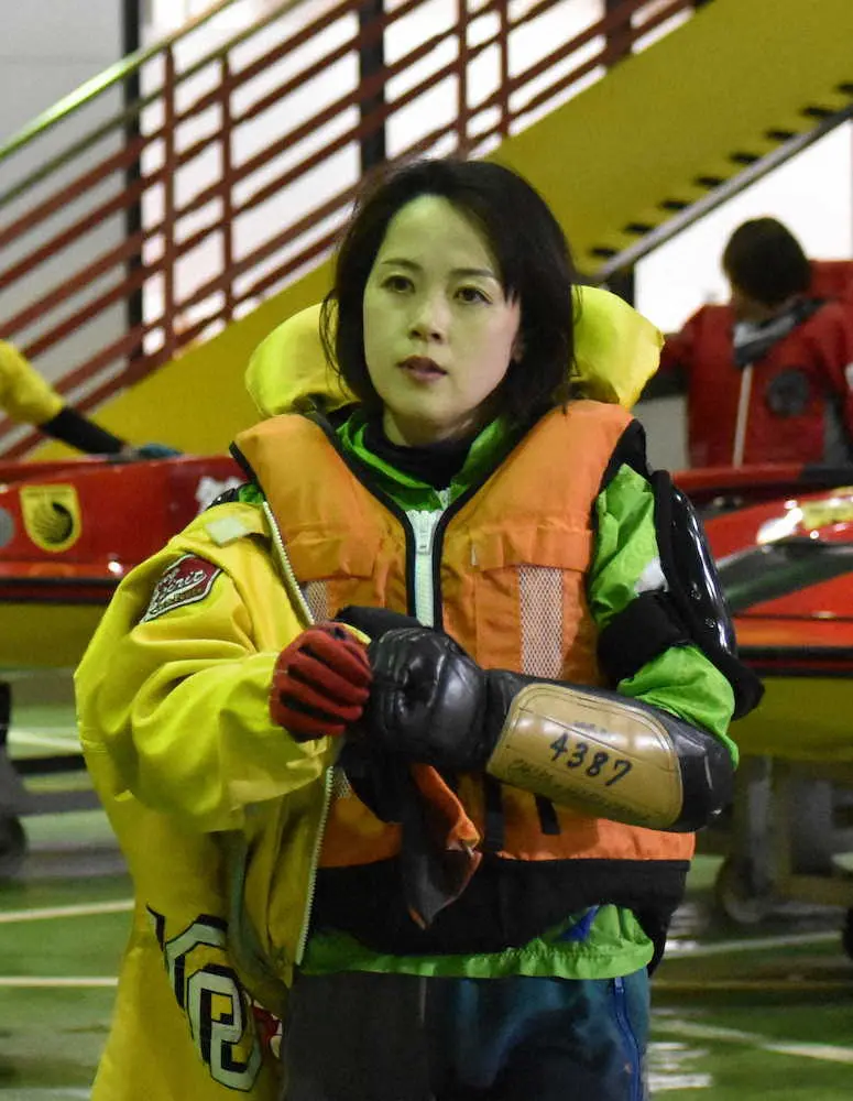 12R、イン速攻で他を寄せ付けない平山