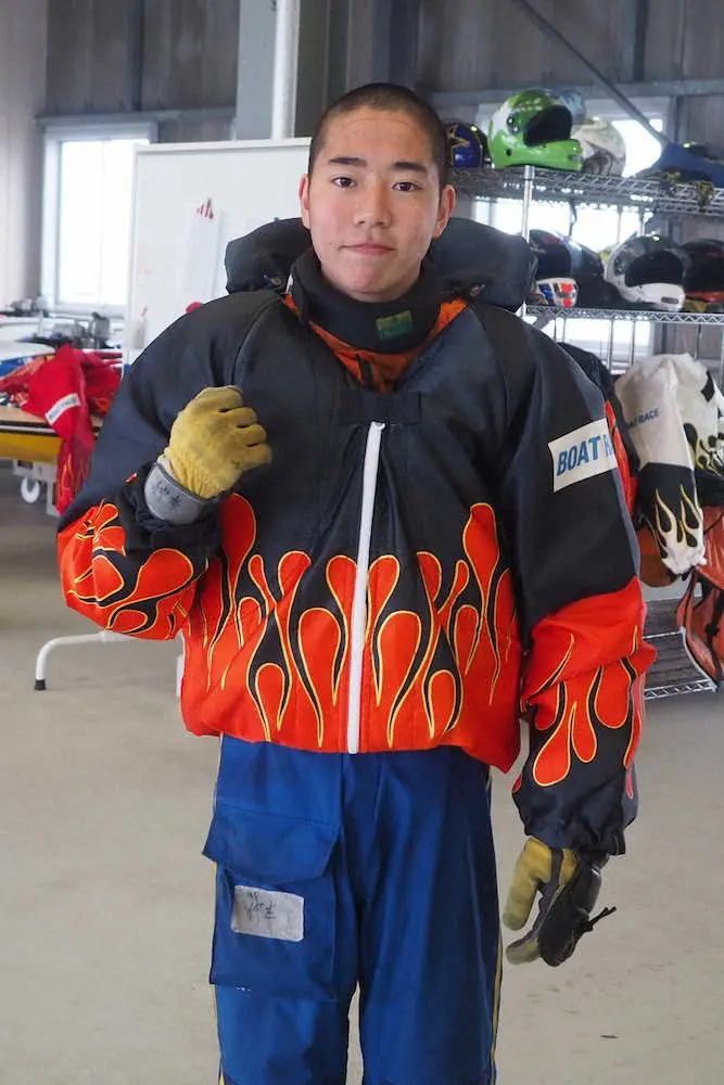 豪快なレースで魅せた仲本　　　　　　　　