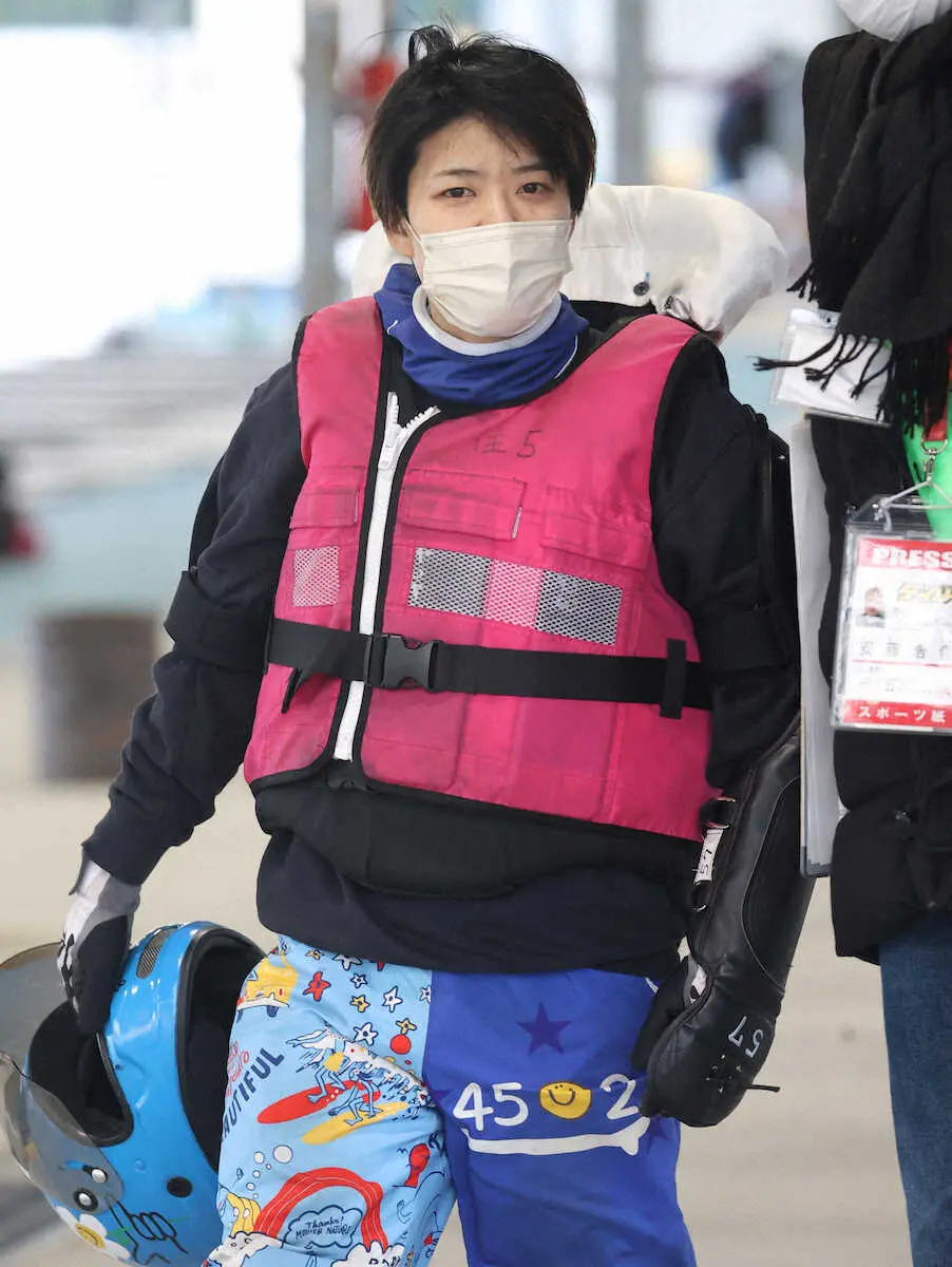 遠藤エミ（撮影・平嶋　理子）
