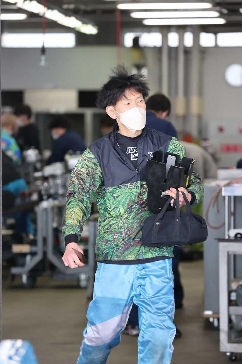 優勝候補筆頭の峰を封じて1着発進を決めた重木輝彦