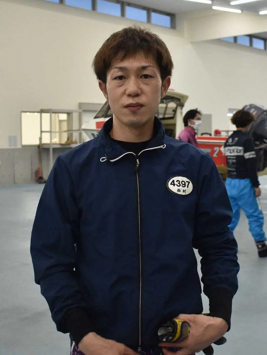 ドリームは好枠の利を生かして押し切りを図る西村