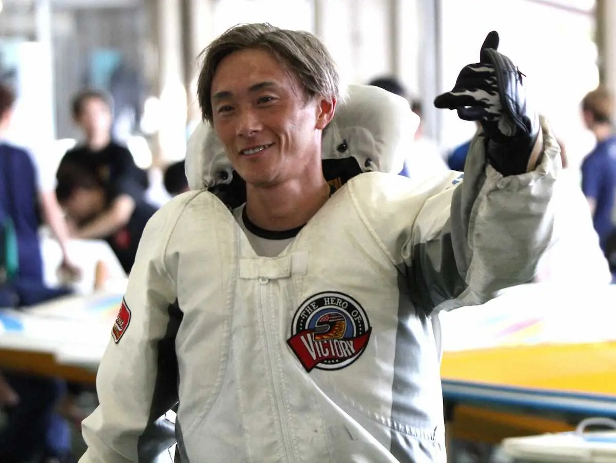 ドリーム勝ちの峰竜太は得意のアロハポーズを決めたが…