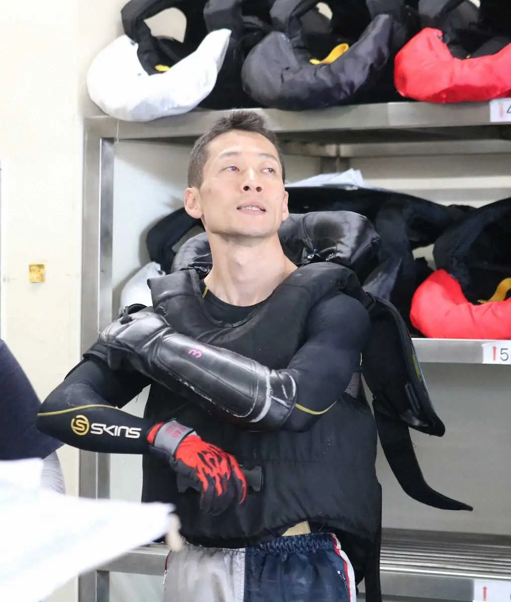4日目12R、大外から大技を狙う渡辺雄