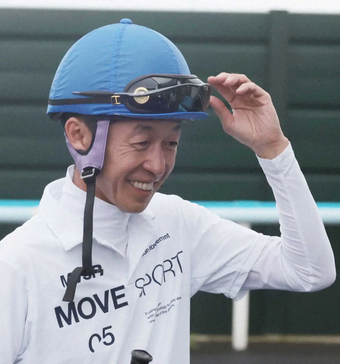 ＜札幌記念最終追い＞最終追いでジャックドールの感触を確かめ、笑顔を見せる武豊（撮影・坂田　高浩）