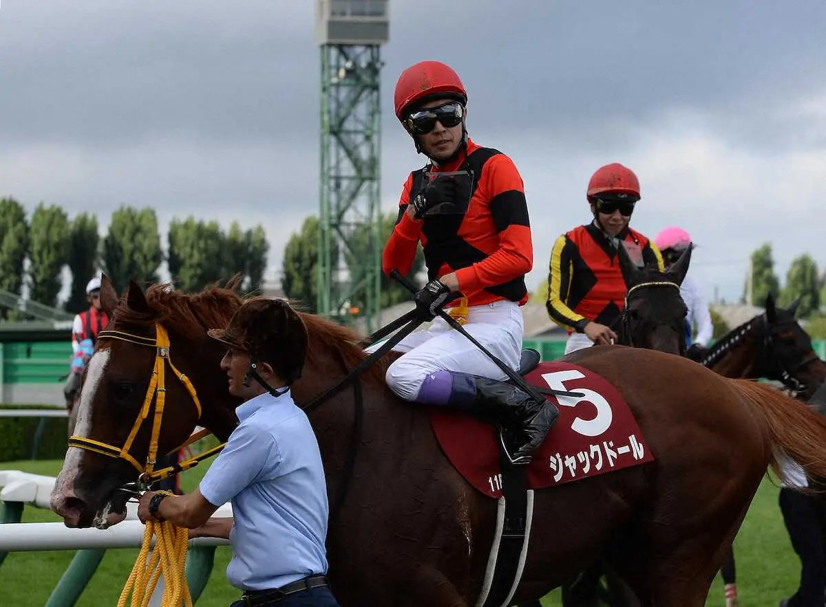＜札幌11R・札幌記念＞連覇ならず、6着に敗れたジャックドールと武豊（撮影・千葉　茂）