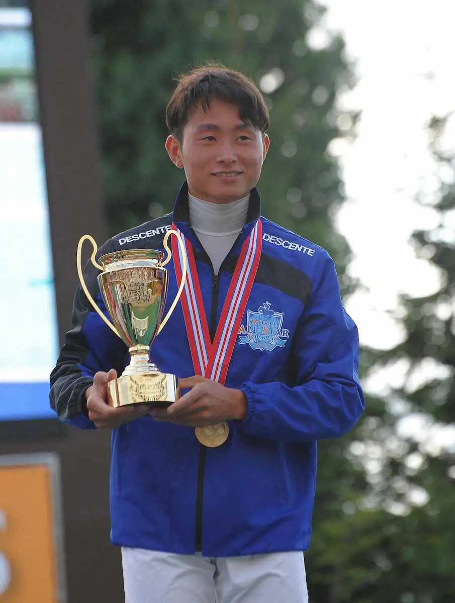 WASJ個人総合一位の岩田望来（撮影・千葉　茂）　　　