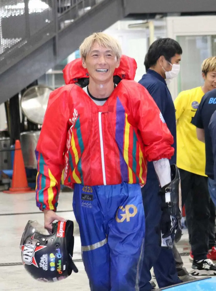 優勝戦4号艇から一発狙う峰