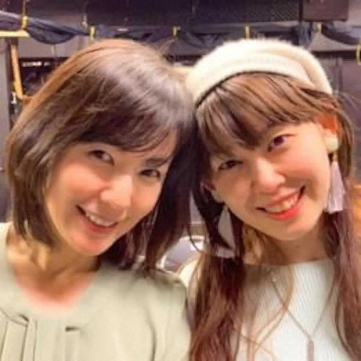 新宿シアターブラッツ「タイラーF」に出演中の舞台女優・椎名桂子さん（右）と