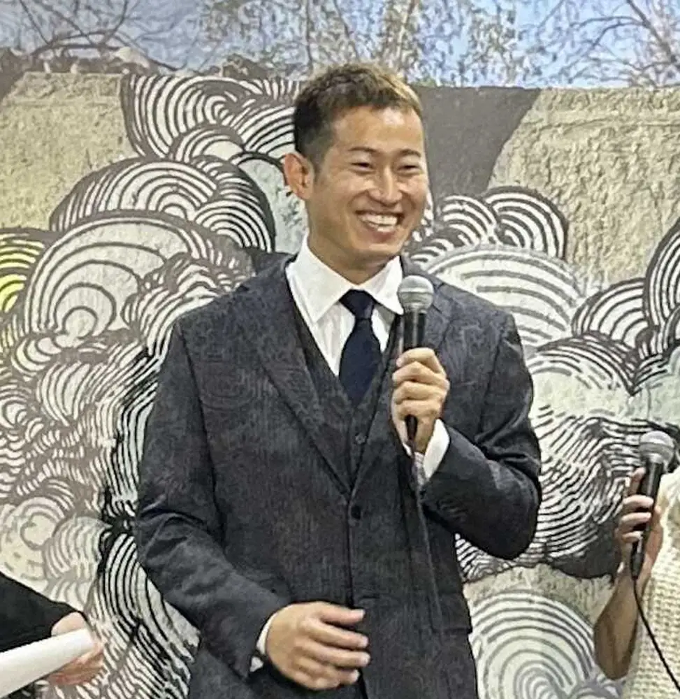トークショーに登場した脇本