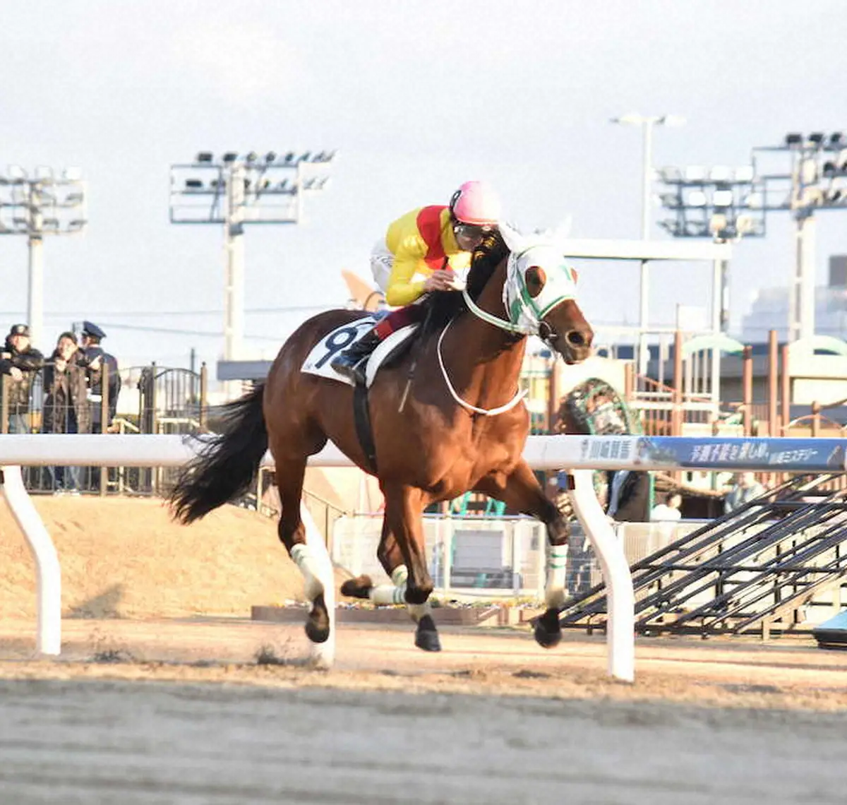 久々の重賞制覇を狙うアランバローズ