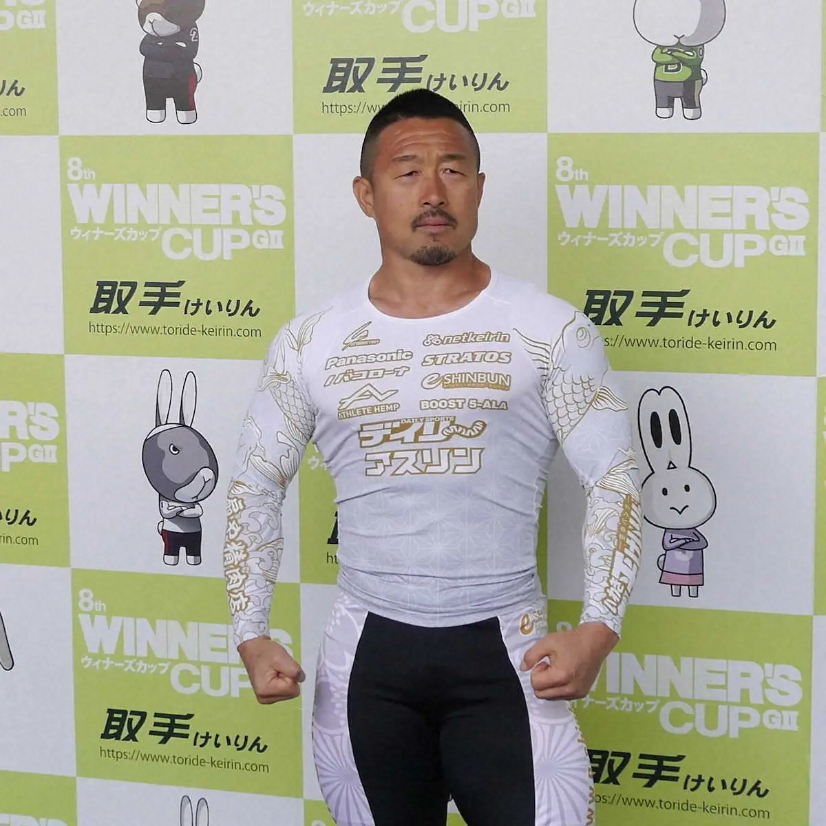 鉄人健在をアピールする佐藤慎太郎