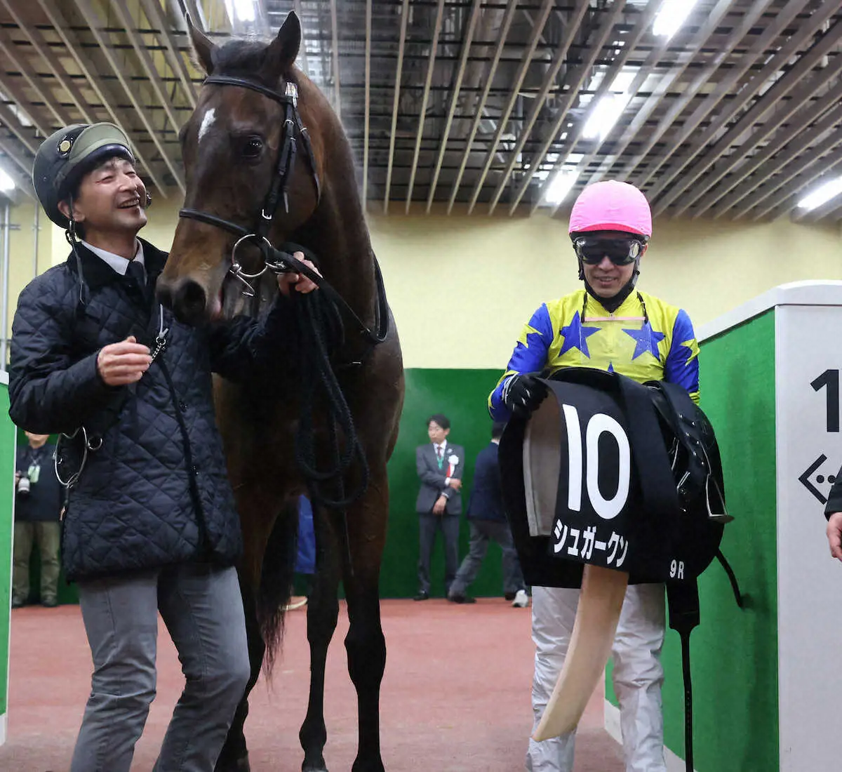 ＜大寒桜賞＞勝利した武豊騎手とシュガークン（撮影・亀井　直樹）　