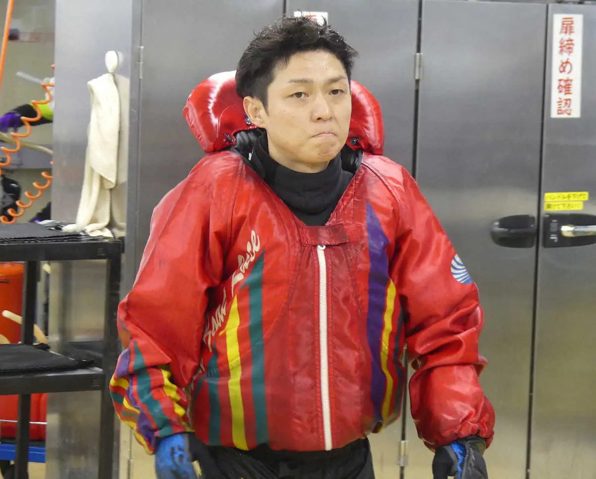 初日8Rを捲り差しで制し、白星スタートを決めた桐生順平
