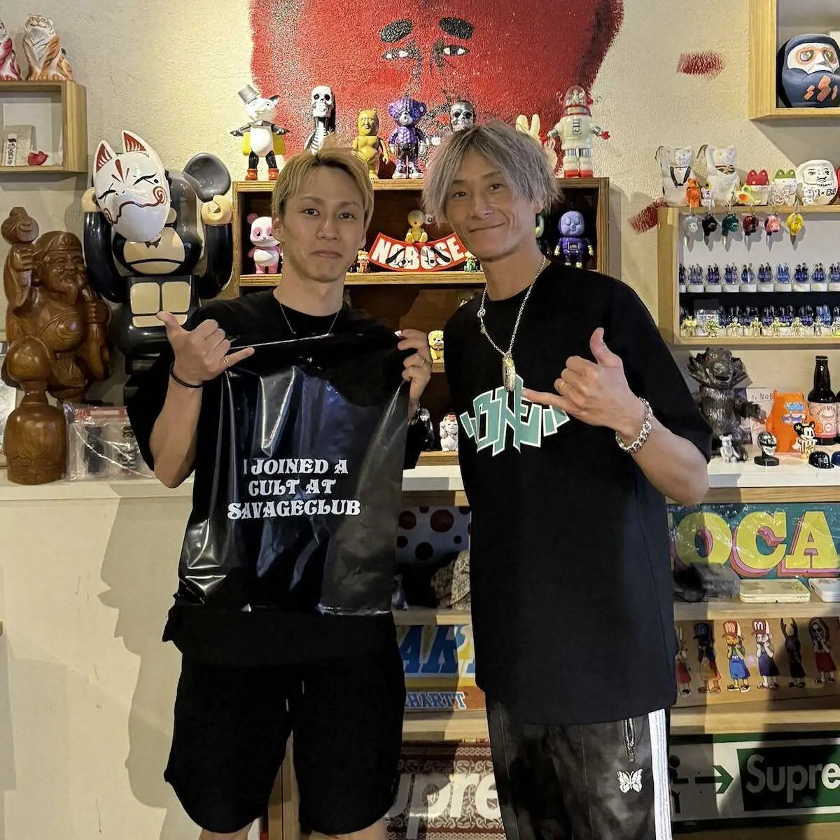福岡市でポップアップイベントを開催。弟子の山田康二（左）と峰（本人提供）