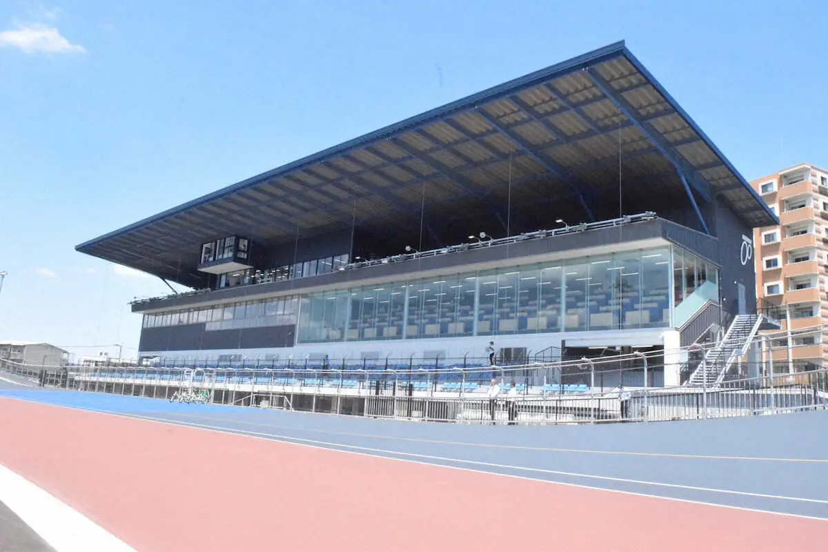 新設された熊本競輪場のメインスタンド