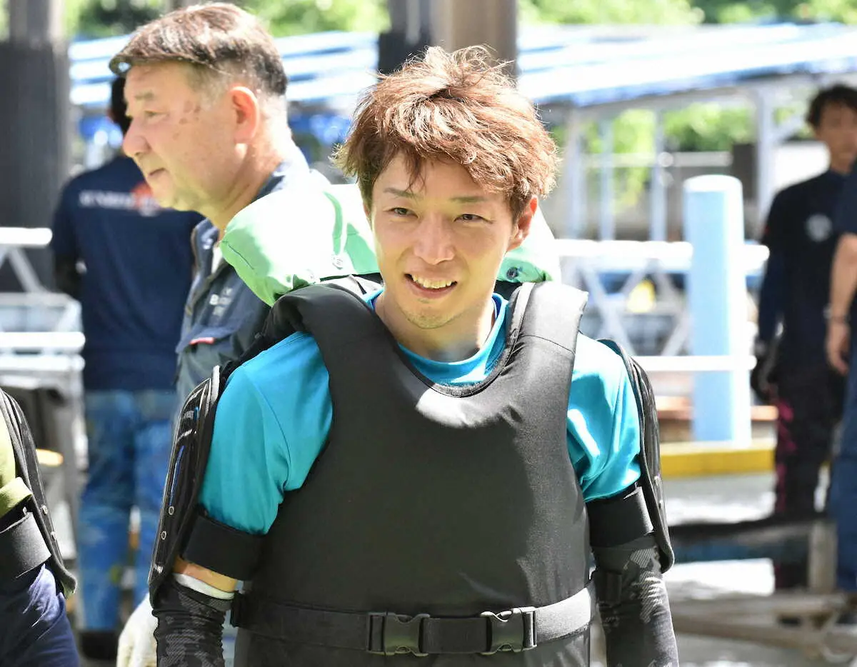前節の優勝エンジンを獲得した大須賀友