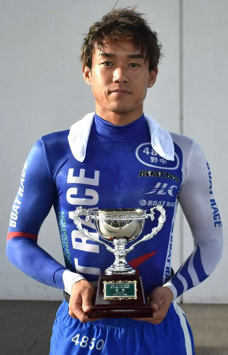 しらなみ賞競走を4カド捲りで制した野中一平
