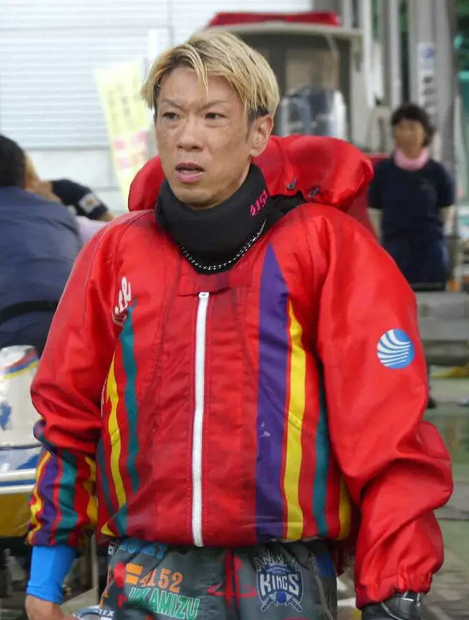 準優勝戦10Rを捲り差しで制し、優勝戦進出一番乗りを決めた深水慎一郎